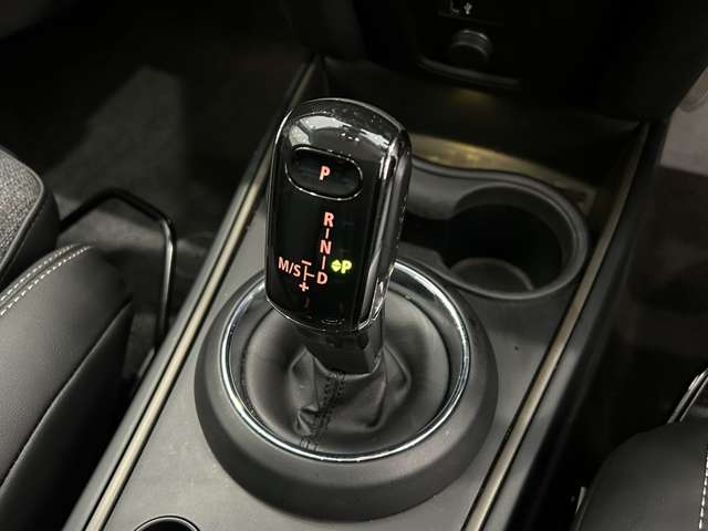 MINI Crossover 11