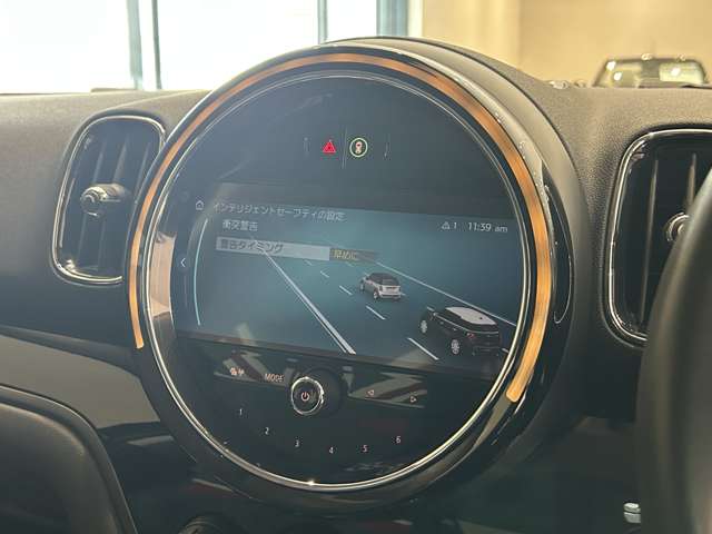 MINI Crossover 9