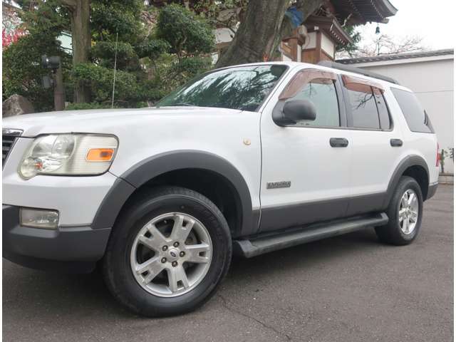 Ford Explorer 9