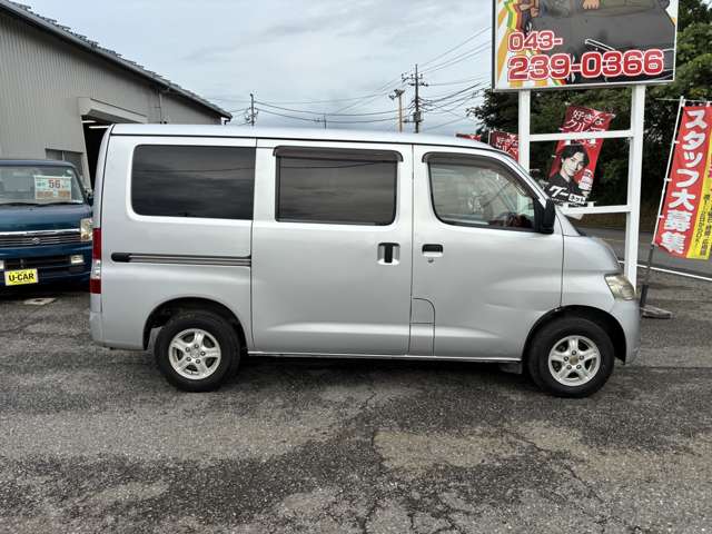 Toyota Light Ace Van 10