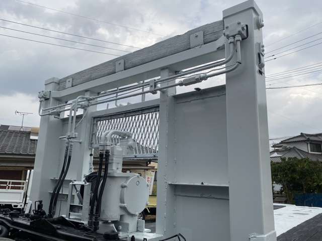 Mitsubishi Fuso Super Great 11