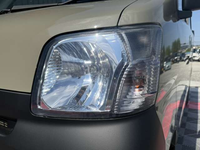 Daihatsu Hijet Deck Van 11