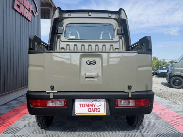 Daihatsu Hijet Deck Van 6