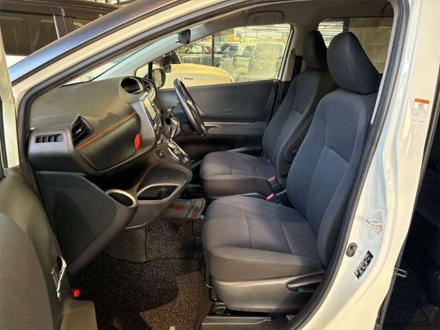 Toyota Sienta 6