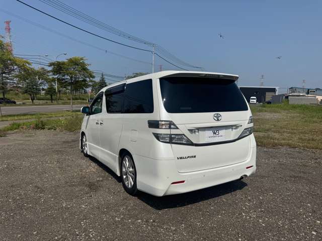 Toyota Vellfire 6