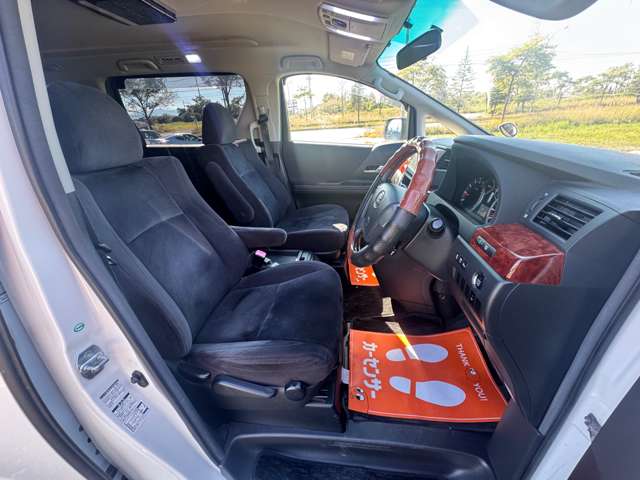 Toyota Vellfire 9
