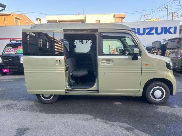 Honda N-VAN 12