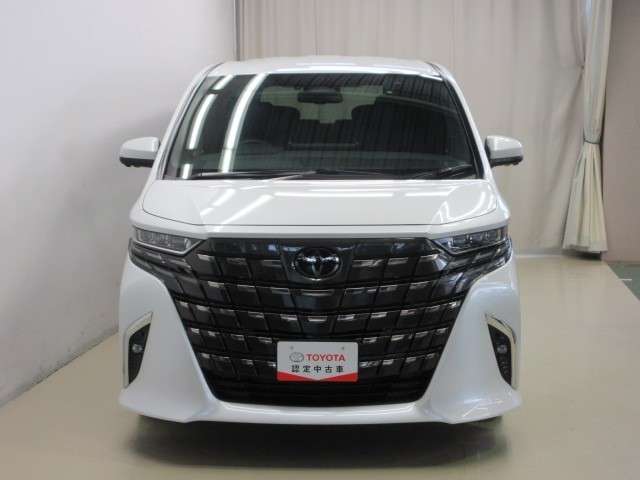 Toyota Alphard 3