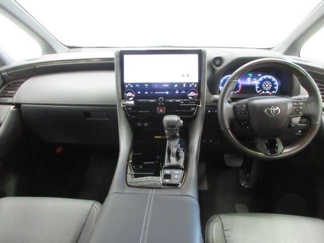 Toyota Alphard 6