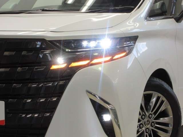Toyota Alphard 7