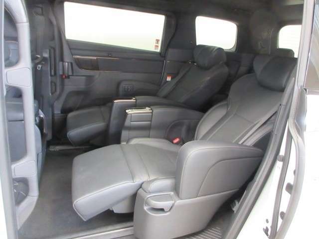 Toyota Alphard 10