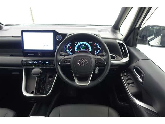 Toyota Noah 4