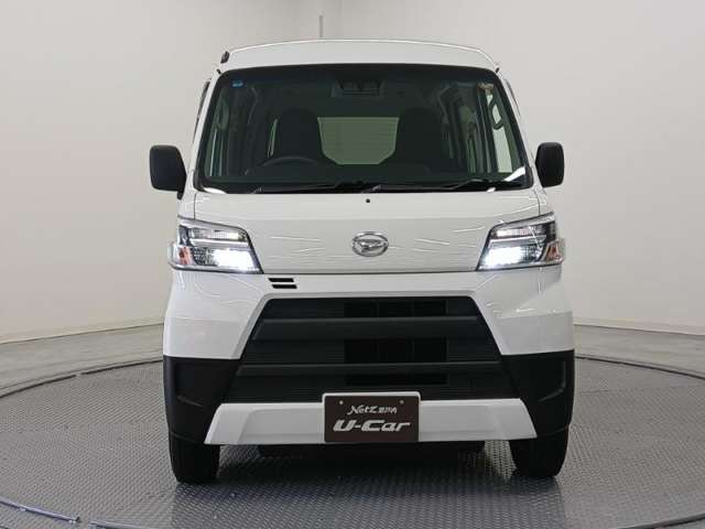 Daihatsu Hijet Cargo 2