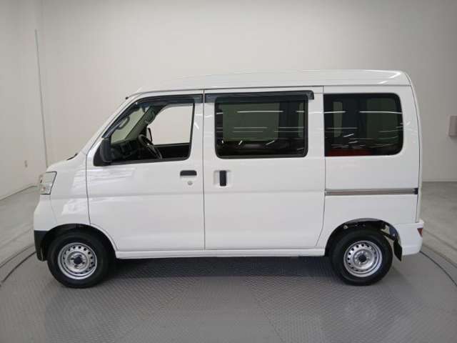 Daihatsu Hijet Cargo 8
