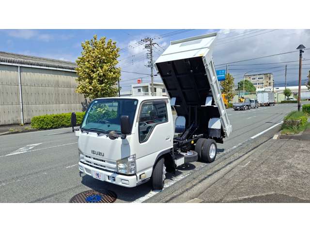 Isuzu Elf 3