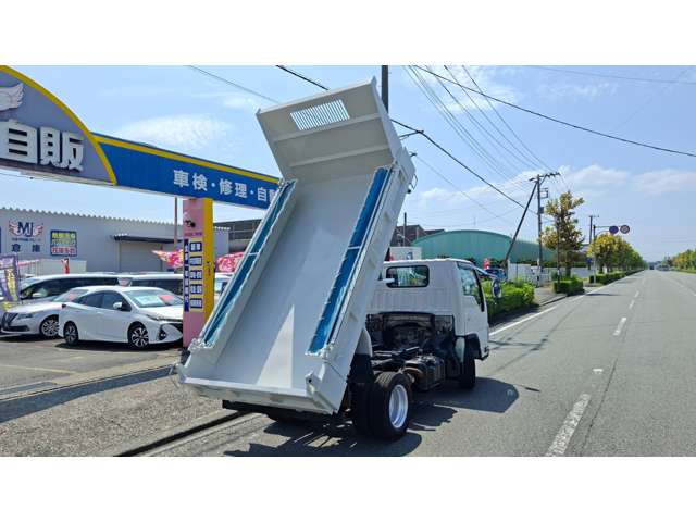 Isuzu Elf 4