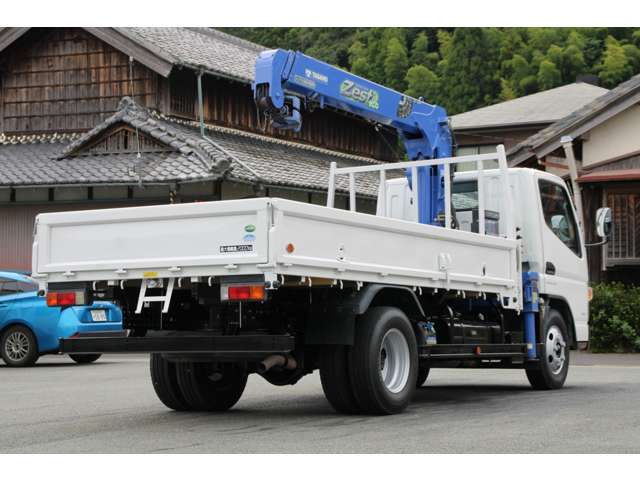Mitsubishi Fuso Canter 11