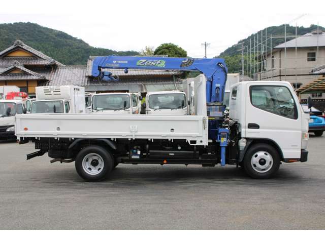 Mitsubishi Fuso Canter 9