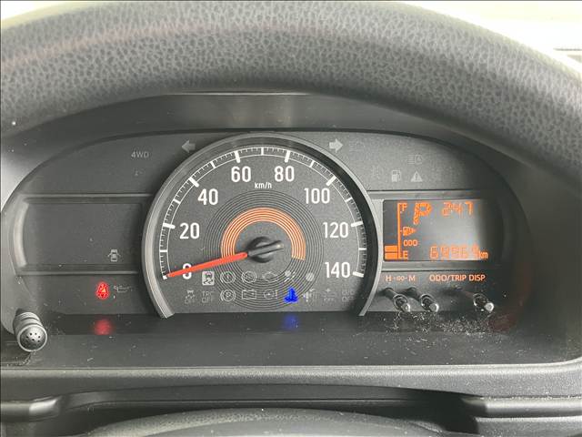 Daihatsu Hijet Cargo 11