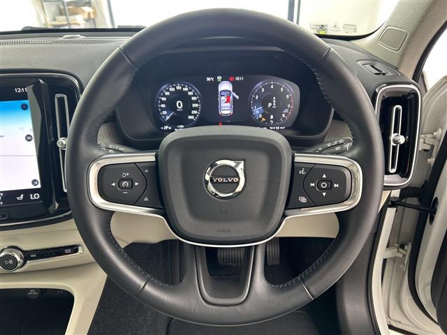 Volvo XC40 9