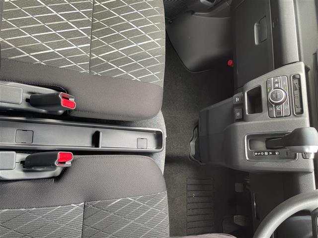 Daihatsu Atrai 12