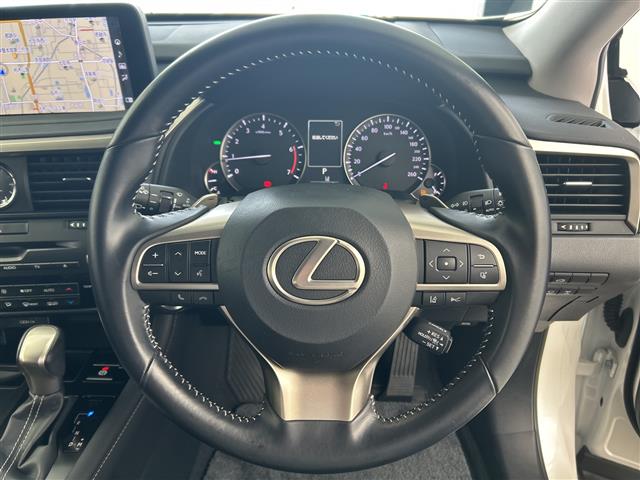 Lexus RX 9