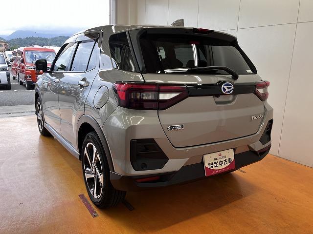 Daihatsu Rocky 6