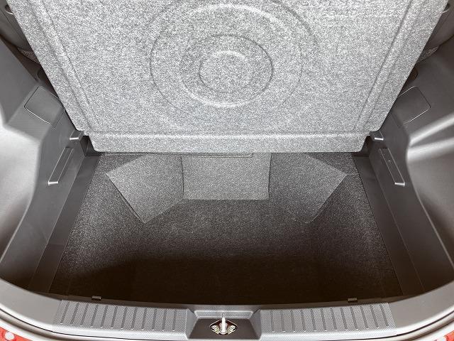 Daihatsu Rocky 11