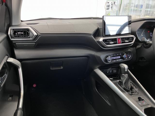 Daihatsu Rocky 12