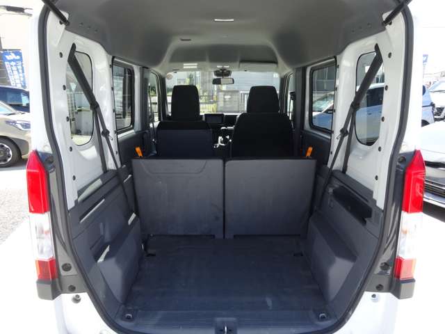 Honda N-VAN 9
