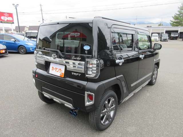 Daihatsu Taft 8