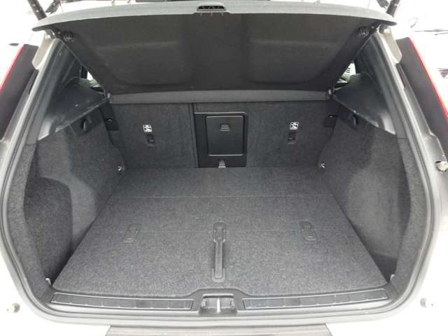 Volvo XC40リチャージ 9
