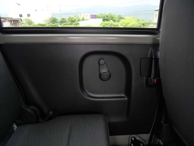 Suzuki Every 12
