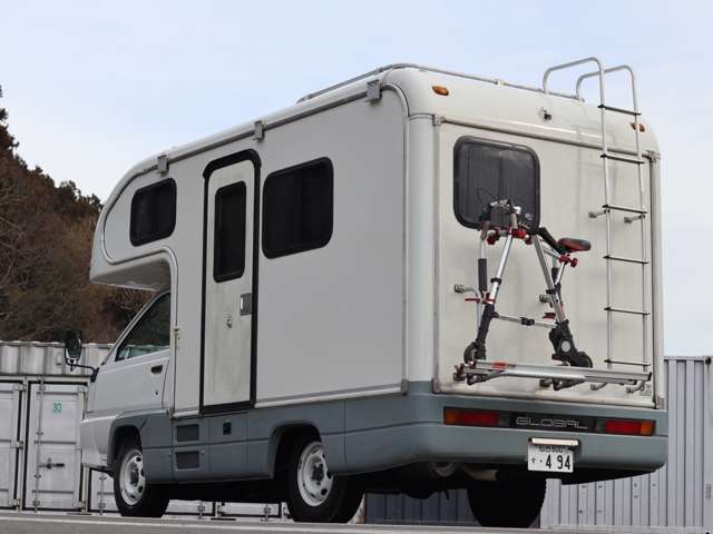 Toyota Light Ace Truck 4
