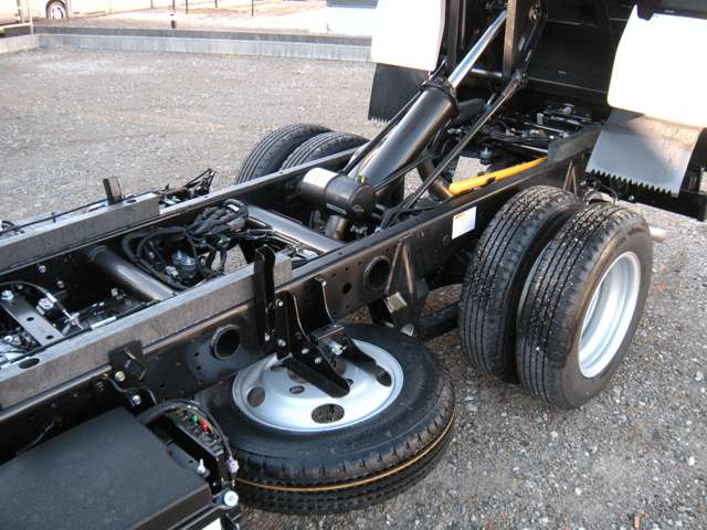 Mitsubishi Fuso Canter 12