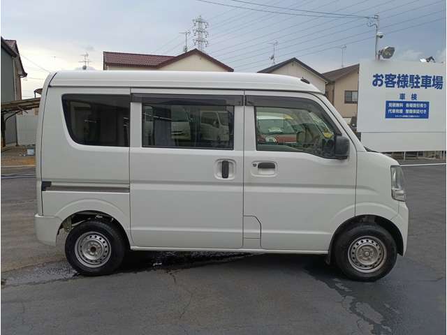 Mitsubishi Minicab Van 7