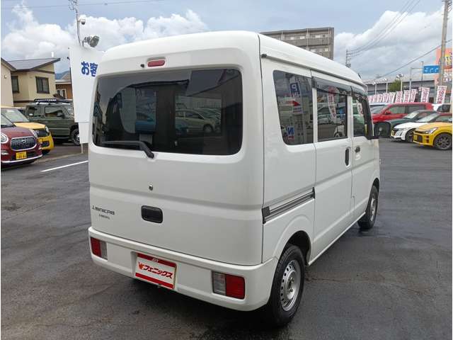 Mitsubishi Minicab Van 8