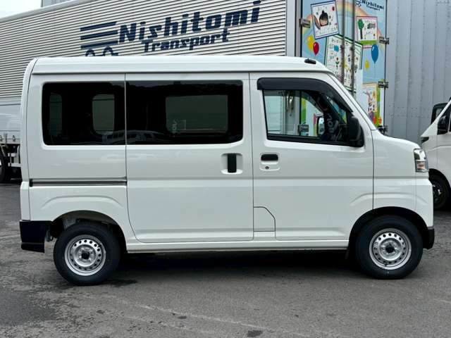 Daihatsu Hijet Cargo 12