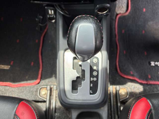 Suzuki Jimny 12