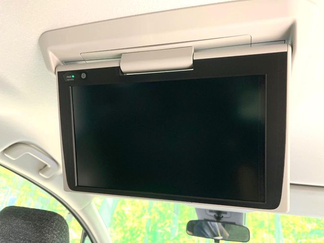 Toyota Sienta 3