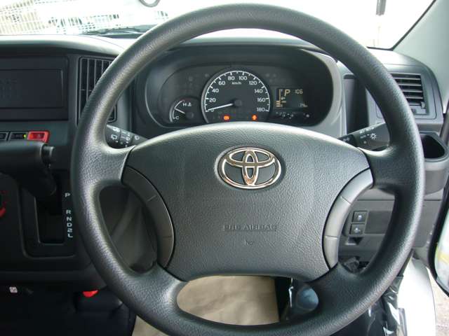 Toyota Town Ace Van 12