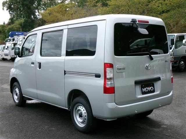 Toyota Town Ace Van 2