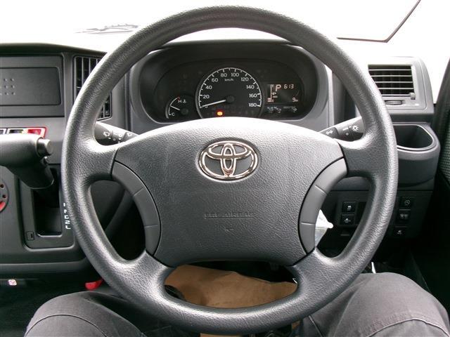 Toyota Town Ace Van 8