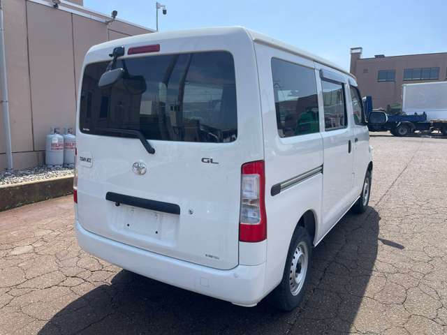 Toyota Town Ace Van 7