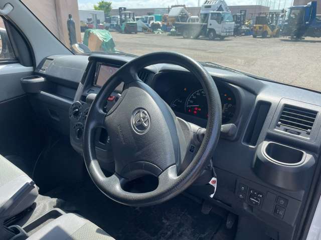 Toyota Town Ace Van 10