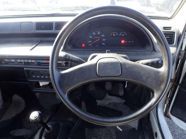 Daihatsu Mira 9