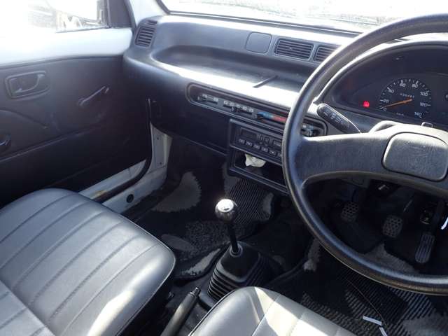 Daihatsu Mira 10