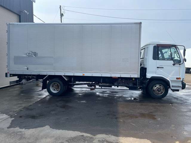 UD Trucks Condor 4