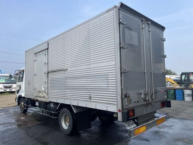 UD Trucks Condor 7