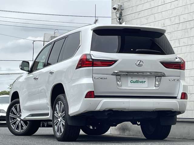 Lexus LX 12